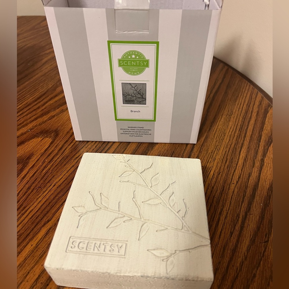 Scentsy warmer pedestal